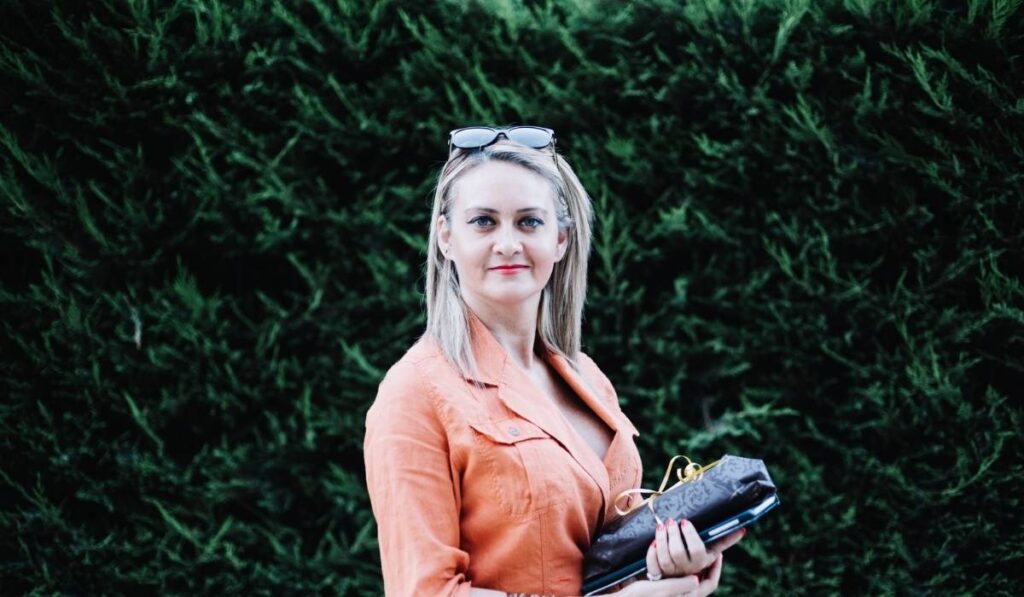 Discover Sherrill Redmon